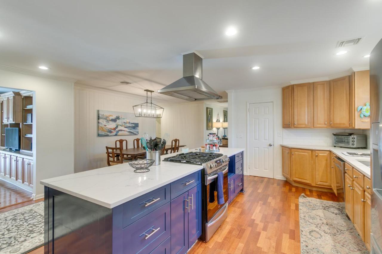 Spacious St Simons Island Vacation Rental With Pool! St. Simons Island Екстериор снимка