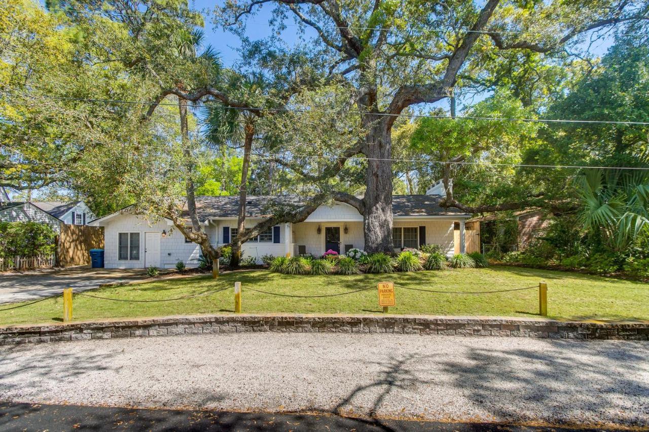 Spacious St Simons Island Vacation Rental With Pool! St. Simons Island Екстериор снимка