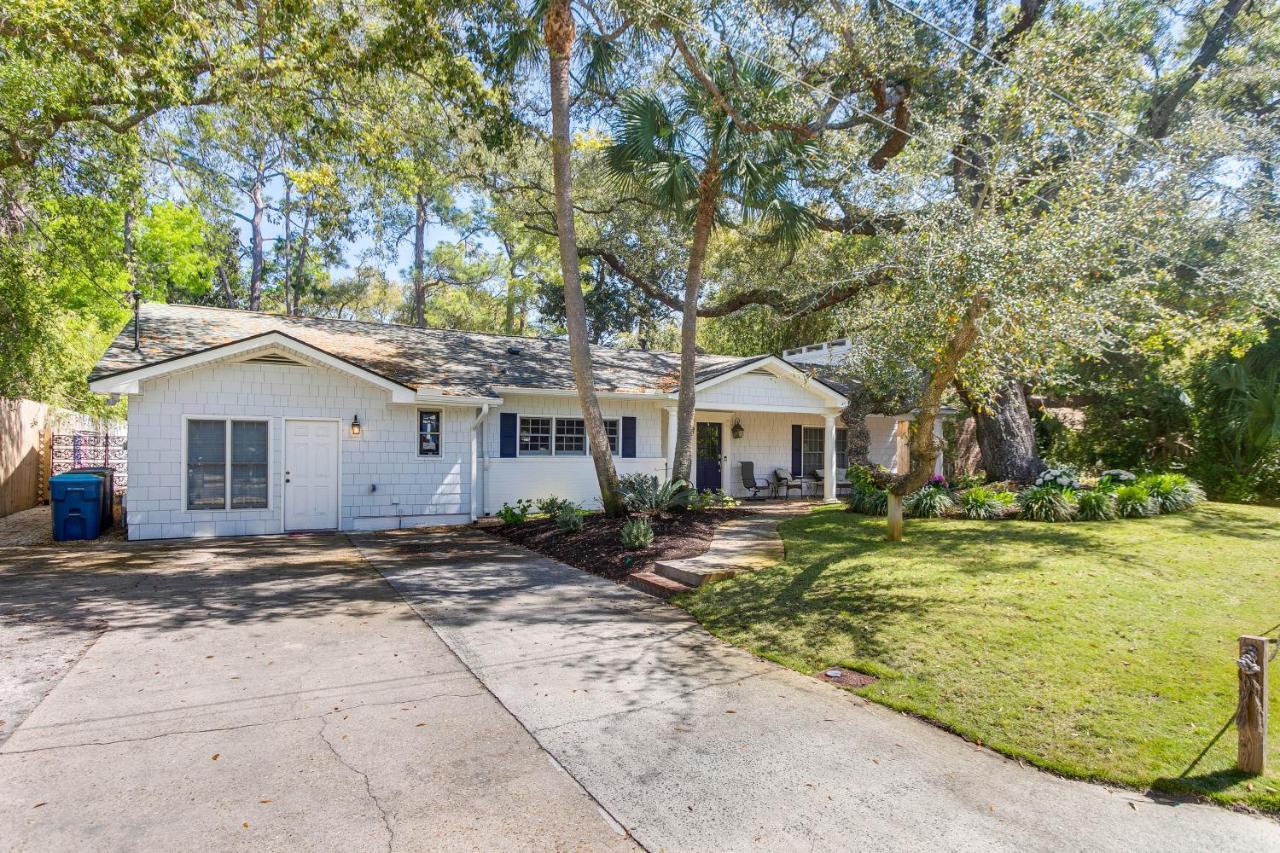 Spacious St Simons Island Vacation Rental With Pool! St. Simons Island Екстериор снимка